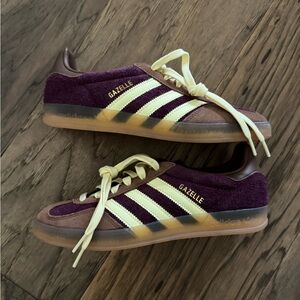 ADIDAS GAZELLE worn once, maroon/yellow/brown
